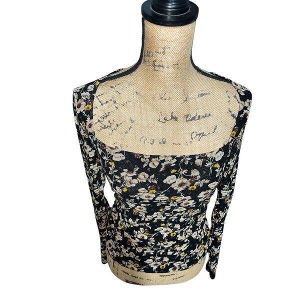Astr The Label Black Floral Ruched Waist Top Size Medium - Picture 3 of 9